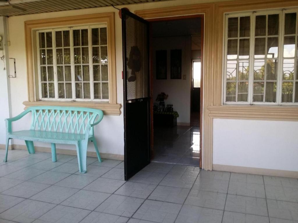 Bridgeview Hotel Laoag Ngoại thất bức ảnh
